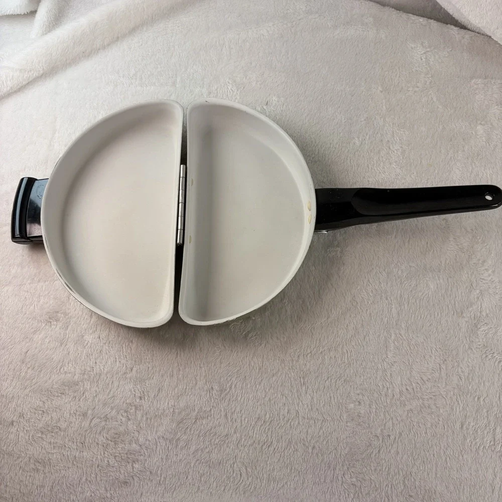 Retro Vintage 70s Mirro Folding Omelet Pan / Hinged Double-Sided Skillet MCM EVC